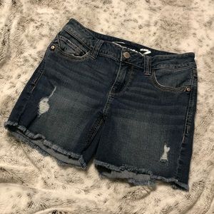 Seven7 Brand stretch distressed jean shorts sz 6!